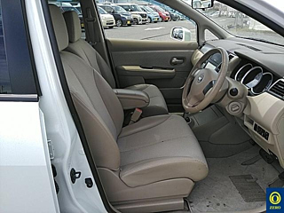 NISSAN TIIDA 2010
