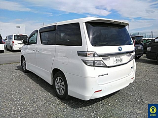 TOYOTA VELLFIRE 2013