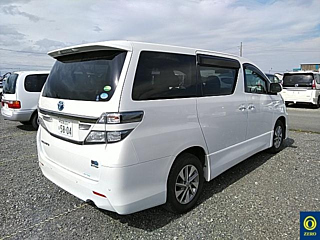 TOYOTA VELLFIRE 2013