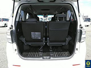 TOYOTA VELLFIRE 2013