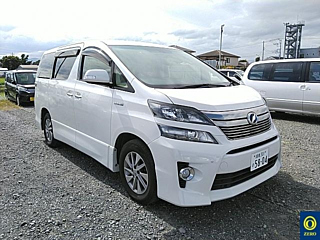 TOYOTA VELLFIRE 2013