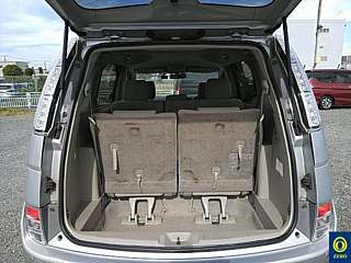 TOYOTA ISIS 2011