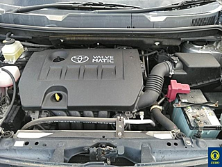 TOYOTA ISIS 2011