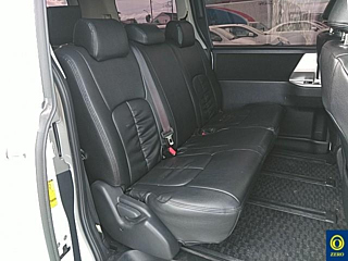 TOYOTA VOXY 2012