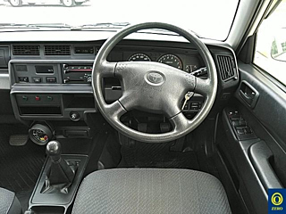 TOYOTA CROWN COMFORT 2012