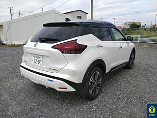 NISSAN KIX 2022