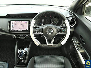 NISSAN KIX 2022