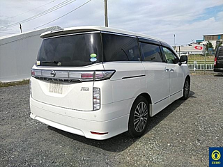 NISSAN ELGRAND 2015