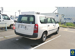 TOYOTA SUCCEED 2013