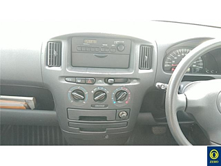 TOYOTA SUCCEED 2013