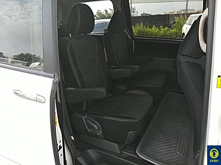 TOYOTA VOXY 2012
