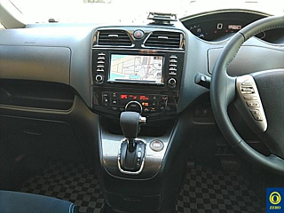 NISSAN SERENA 2013