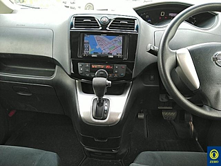 NISSAN SERENA 2015