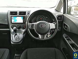 TOYOTA RACTIS 2012