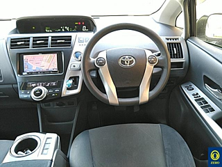 TOYOTA PRIUS ALPHA 2014
