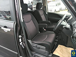 NISSAN SERENA 2011