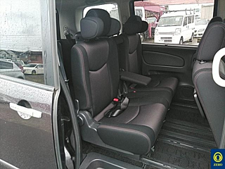 NISSAN SERENA 2011
