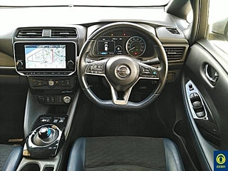 NISSAN LEAF 2020
