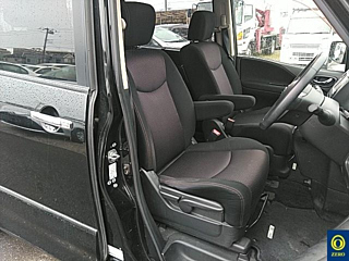 NISSAN SERENA 2011