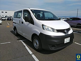 NISSAN NV200 2017