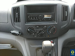 NISSAN NV200 2017