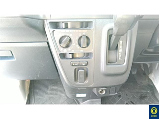 DAIHATSU HIJET VAN 2018