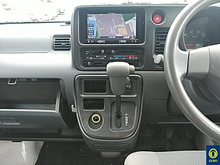 DAIHATSU HIJET VAN 2017