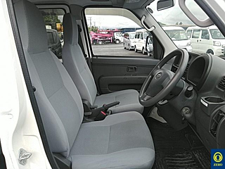 DAIHATSU HIJET VAN 2017
