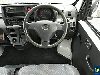 DAIHATSU HIJET VAN 2017