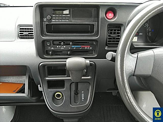 DAIHATSU HIJET VAN 2017