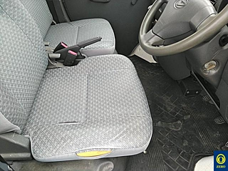 DAIHATSU HIJET VAN 2011