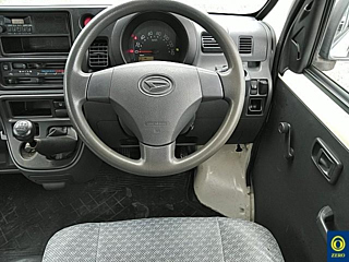 DAIHATSU HIJET VAN 2011