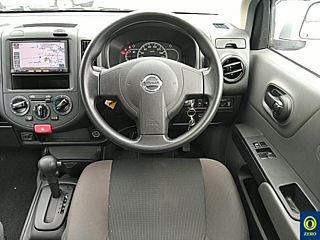 NISSAN AD 2017