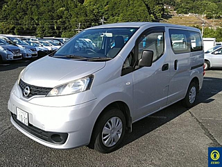 NISSAN NV200 2018
