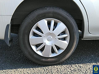 NISSAN NV200 2018