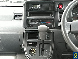 DAIHATSU HIJET VAN 2017