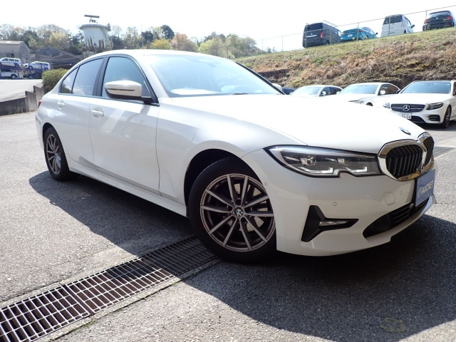 BMW 3 SERIES