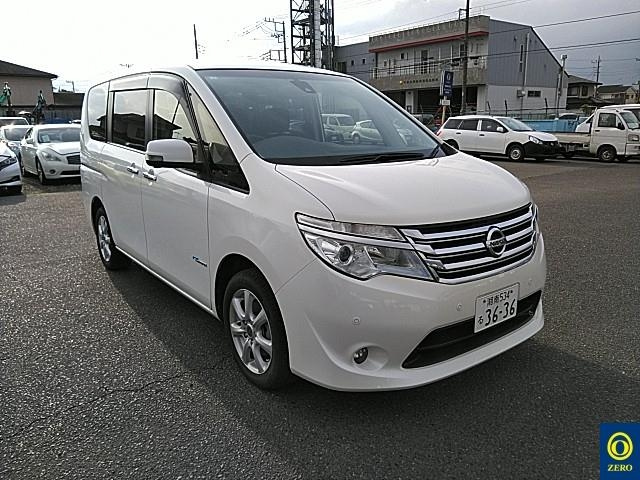 NISSAN SERENA 2015
