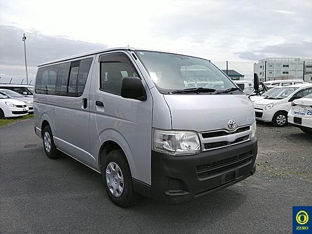 TOYOTA HIACE VAN 2012