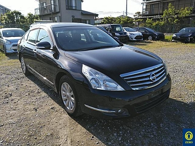 NISSAN TEANA 2010
