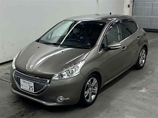 PEUGEOT 208 2013