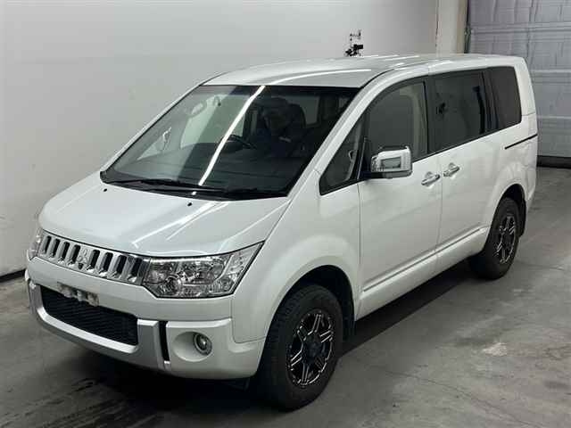 MITSUBISHI DELICA D5 2017