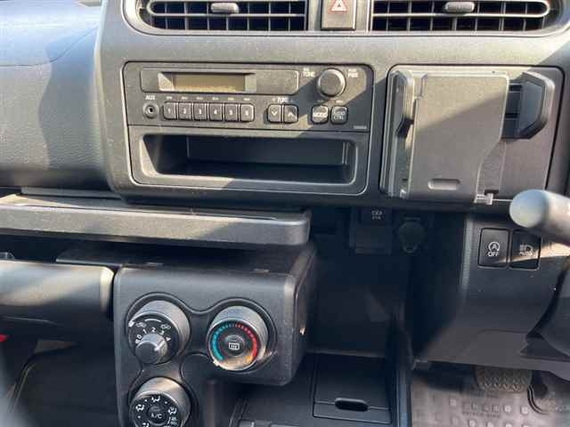 TOYOTA PROBOX 2022