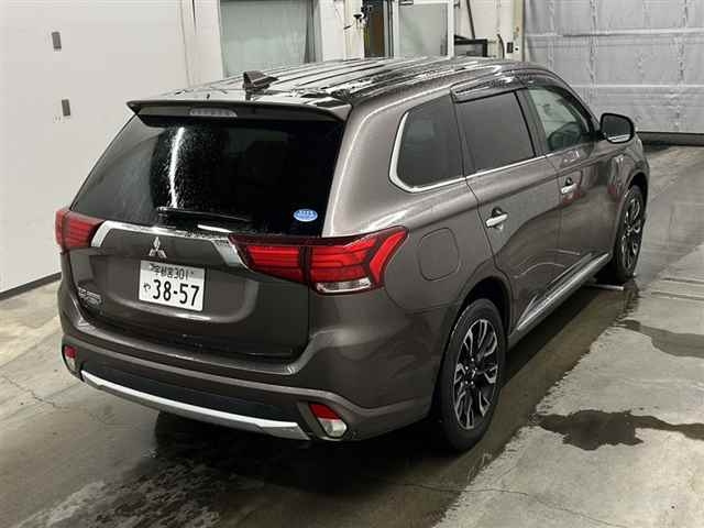 MITSUBISHI OUTLANDER PHEV 2015