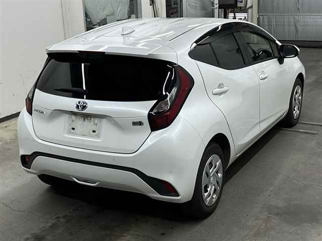 TOYOTA AQUA 2022