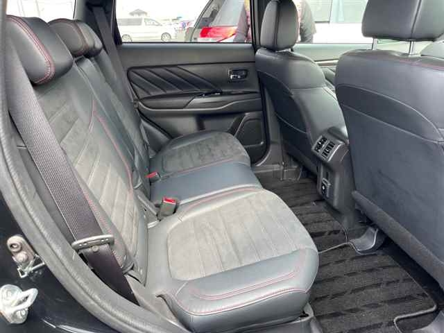 MITSUBISHI OUTLANDER PHEV 2021
