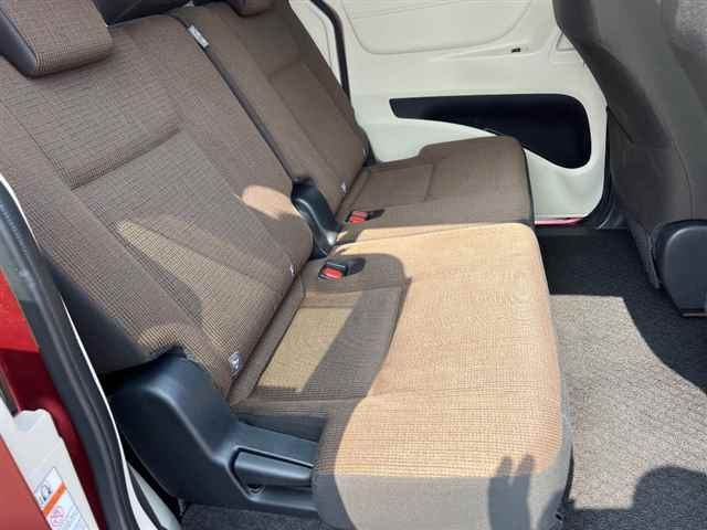 TOYOTA SIENTA 2017