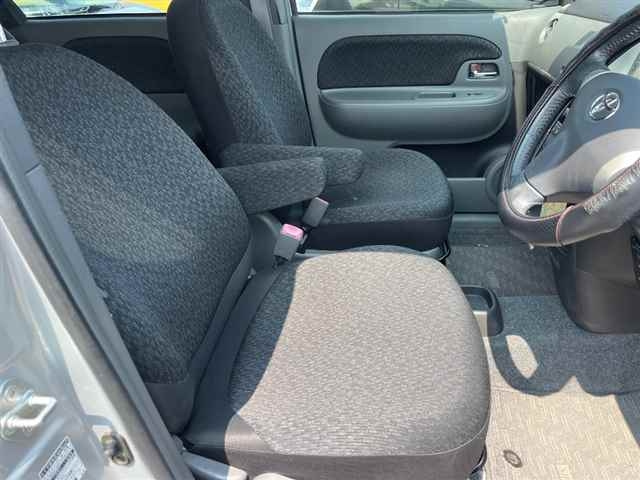 TOYOTA SIENTA 2012