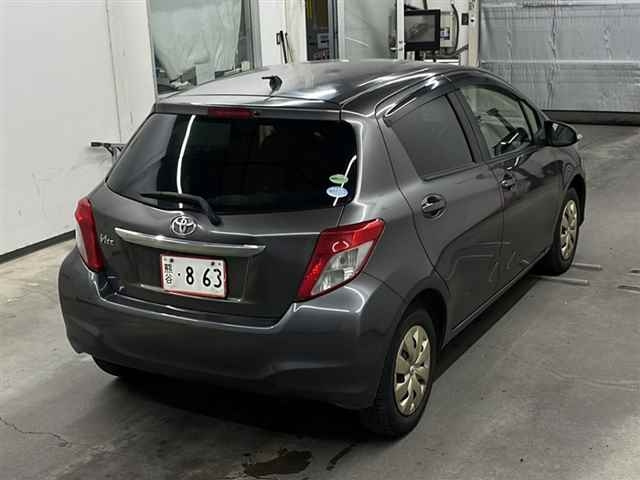 TOYOTA VITZ 2012