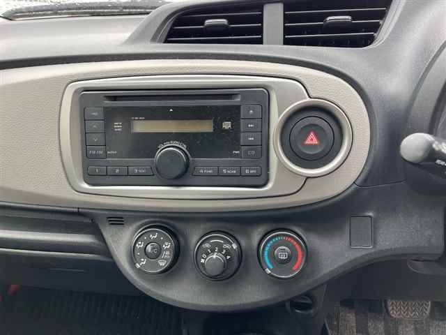 TOYOTA VITZ 2012